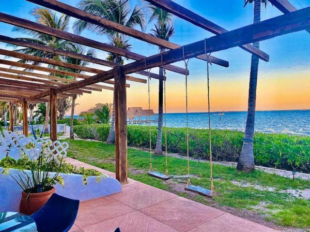 Punta Me Beach Suites Cancun Bagian luar foto